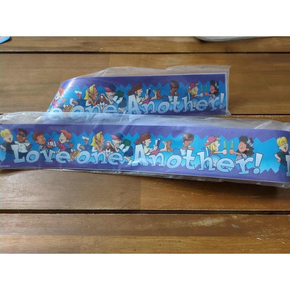 Love One Another IF9391 Childrens Paper Schoolroom Wall Banner